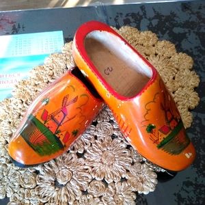 🌿2/$20🌿Vintage Home Decor Wooden Shoes